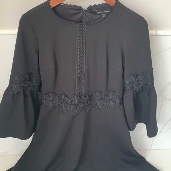 Banana Republic beautiful black dress - Picture 1 of 12